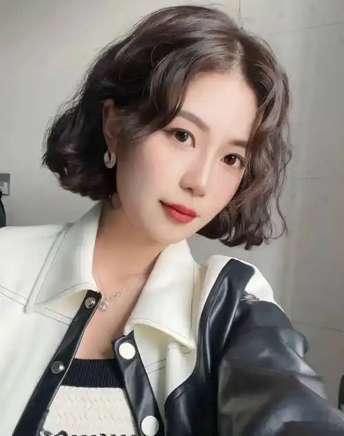 百看不厌"冬短发烫",烫发约起来!