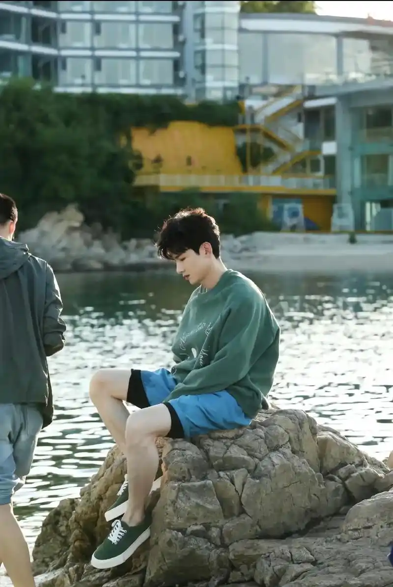 你的crush降临了吗 #分享照片 #怀柔王子 独立自由且 - 抖音