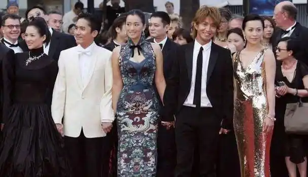 刘嘉玲问梁朝伟:"左手一个巩俐,右手一个章子怡,开心吗?