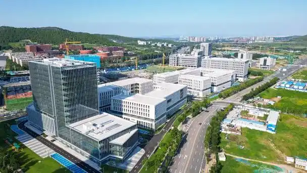 在位于济南历城区的济南智能传感器产业园内,卡特加特济南总部基地