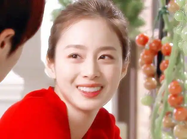 金泰熙:恶女甜心,出身财阀白富美,天王老公,从20岁美到了44岁