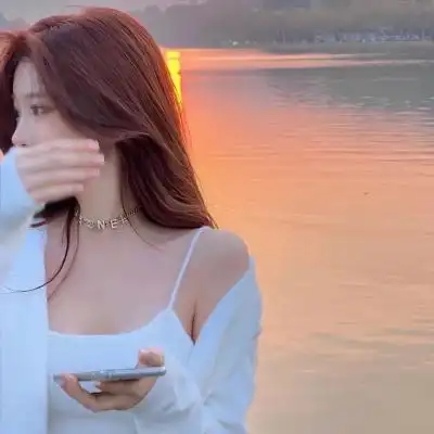 小众高级感爆棚头像女真人高清