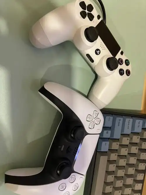 如何用ps4手柄玩ps5的游戏