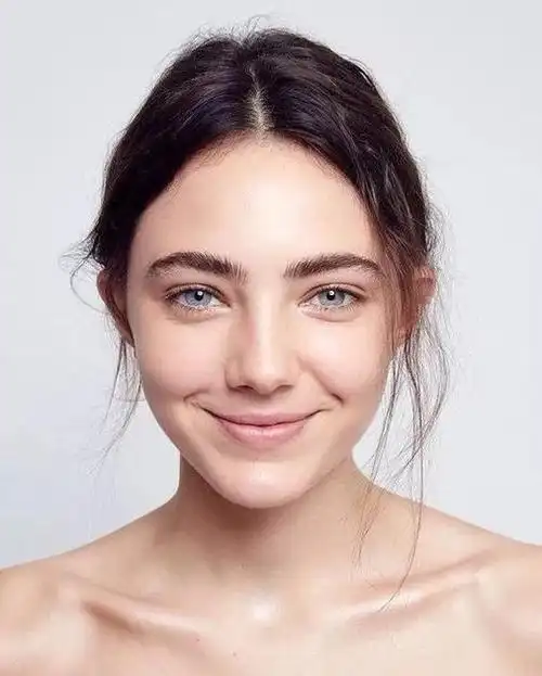 怎么p图都没用 林允的小脸是眉毛给的