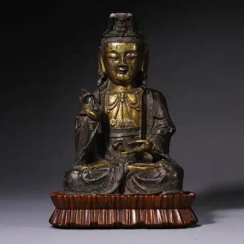 明 铜局部鎏金扬枝观音像