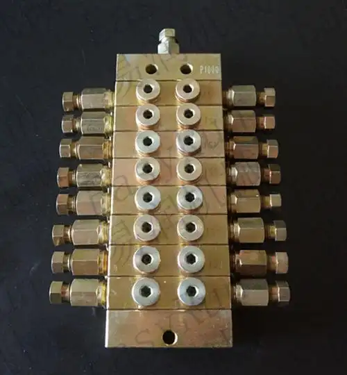 冲床分油器16点递进式黄油分配器搅拌站油脂分配器一进16出油孔位