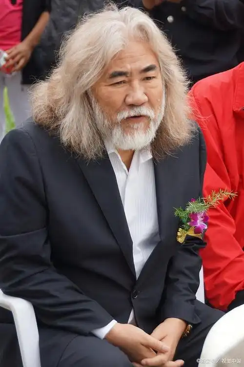 网络暴力在娱乐圈再次爆发,导演张纪中公开发声谴责