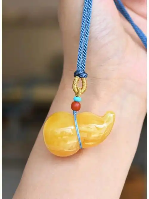 你们觉得这样的手编绳绑葫芦好看吗