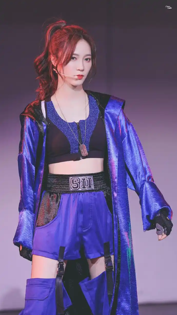 美女歌手袁雨桢迷人美照欣赏