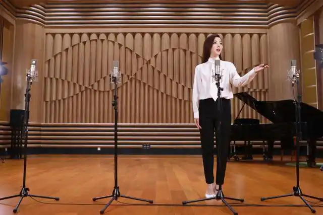 李思思的脸是否削了骨(李思思到底干什么去了)-天晟网