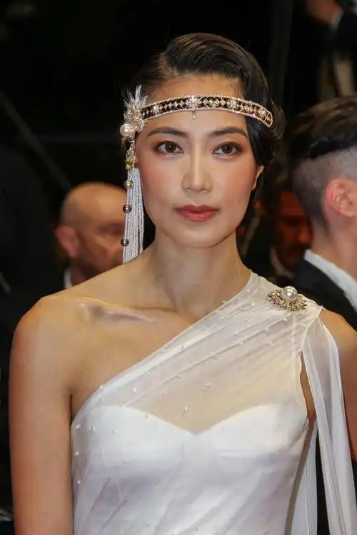 旅法女制片人王欣雨受邀登上75届戛纳电影节红毯