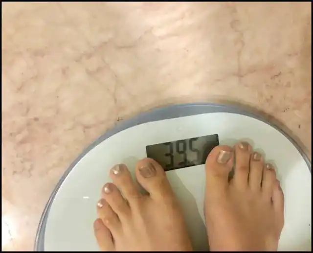 80斤不到的赵露思被说胖?圆脸女孩太难了