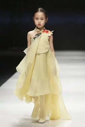 get时尚春装,装扮滨城童趣——2021优秀童装品牌热辣出炉