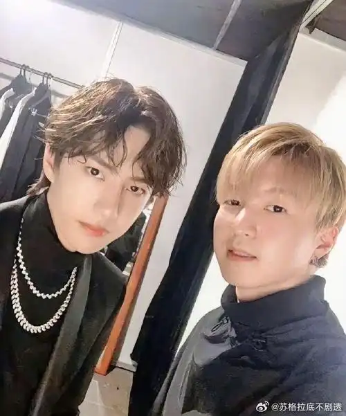 平等的羡慕每一个和王一博有合照的人啊啊啊啊博子多更自拍呀