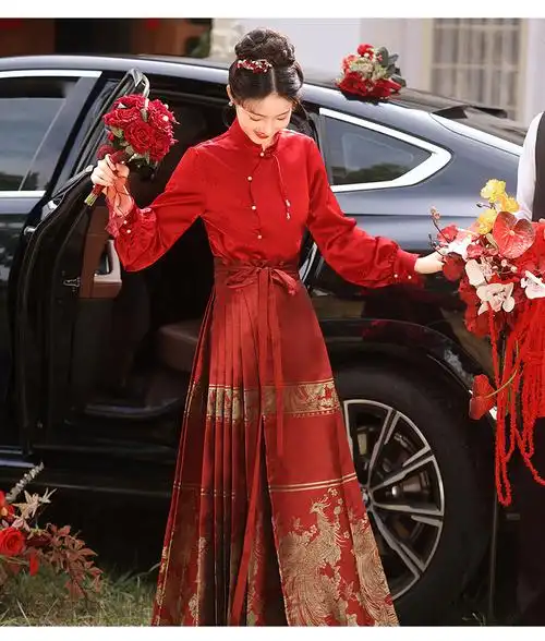 酒红色新娘敬酒服2024新款中式旗袍马面裙新中式订婚礼服套装婚