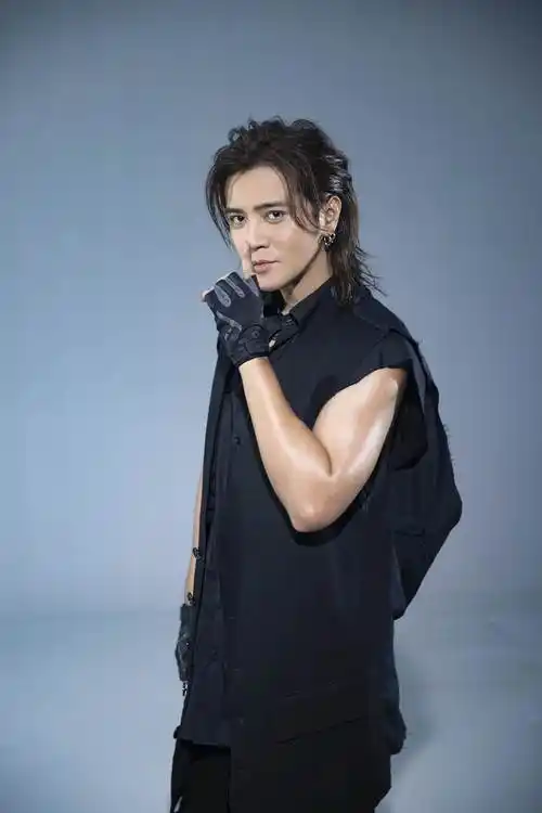 罗志祥正式复出42岁近照曝光自嘲又老又胖真的不行