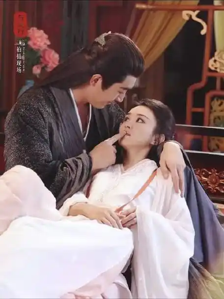 赵丽颖林更新拥抱吻笑场##赵丽颖被林更新搞不会了