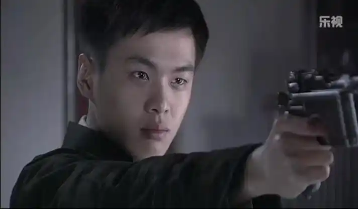 p>《黑狐》是梦舟抗战三部曲的第二部,被制片方冠以《 a target="