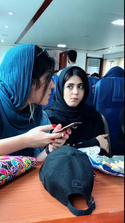 伊朗漂亮的姐妹花