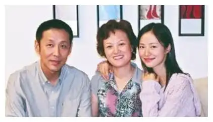 隐藏三十年的父亲竟是陈道明出道多年靠自己难怪这么优秀