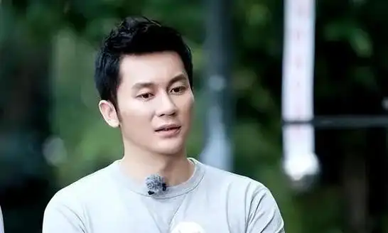 "亿万身家"李晨:坐拥北京9亿四合院,六任女友各个美若天仙