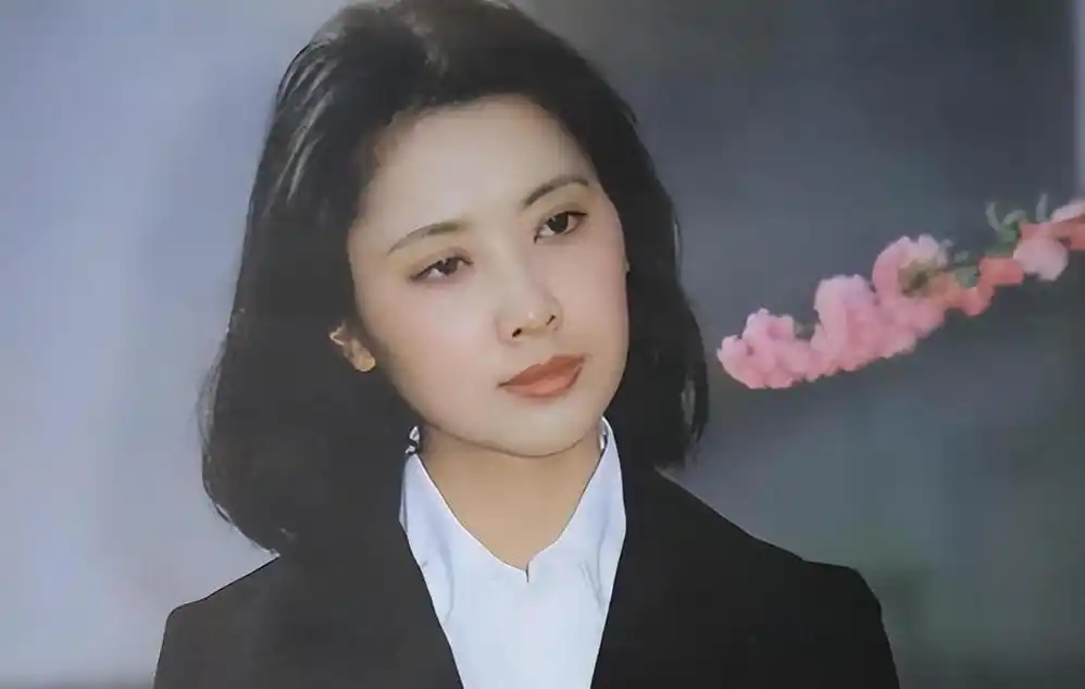 朱琳:第一美女不同凡响 朱琳凭借在《西游记》中女儿国国王一角的惊艳