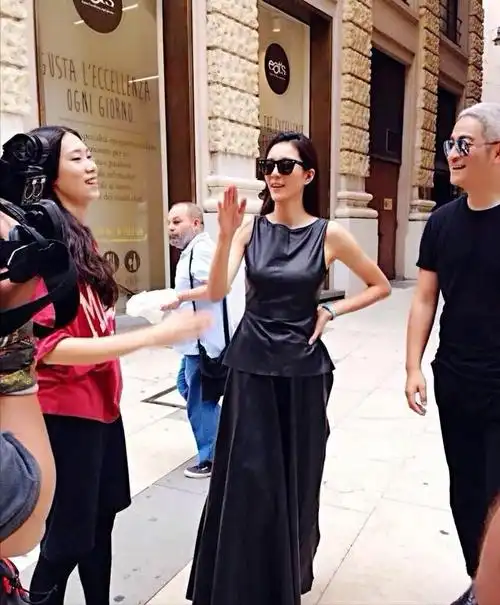 这场比赛最终以"天后"容祖儿拿下冠军,告一段落.