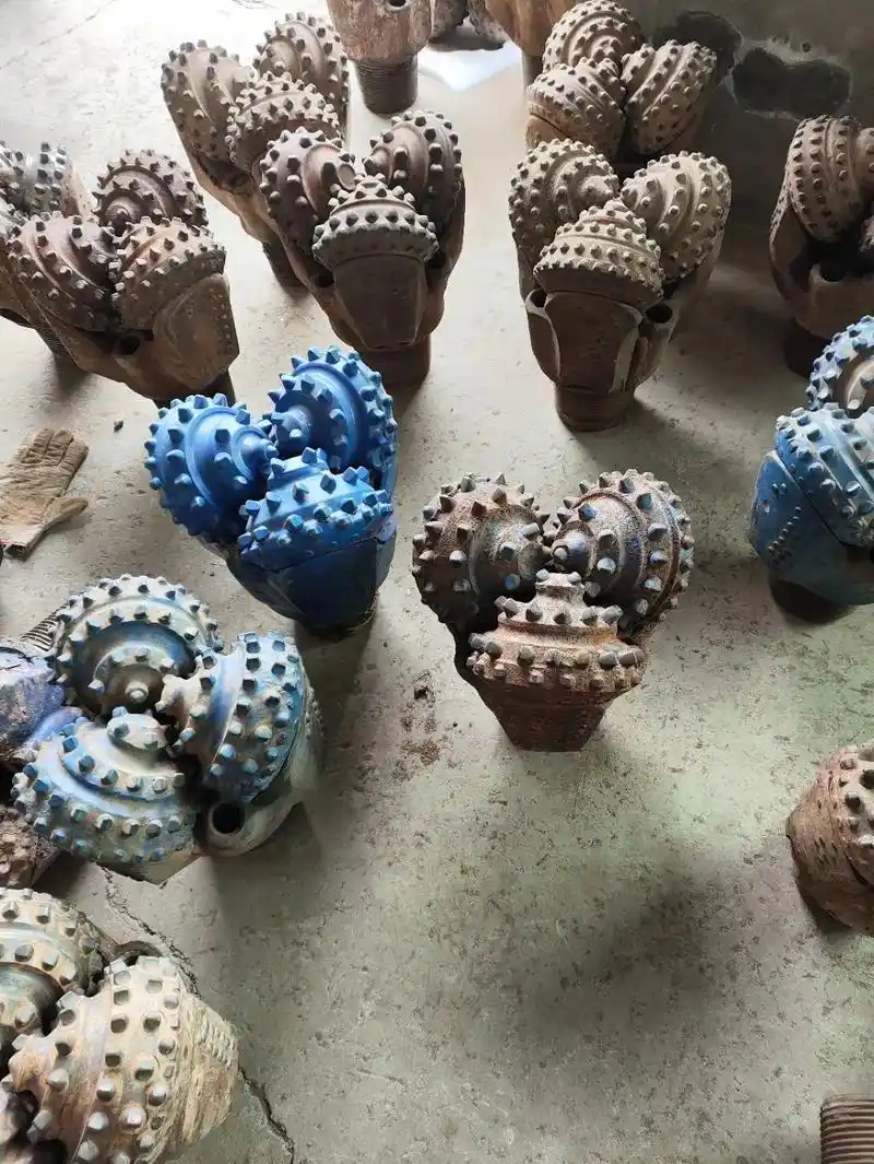 生产经营江钻岩石钻具,三牙轮钻头.螺杆马达.及维修岩石扩孔器