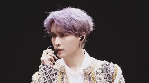 张艺兴时尚成熟帅气魅力干净迷人写真,大陆明星-回车桌面