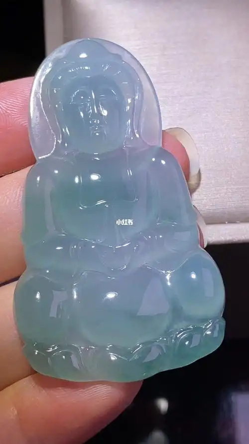 老坑冰种湖水蓝大观音,结缘价:1580,湖水蓝色底,温润细腻