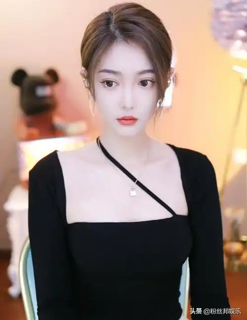 yy微凉正式解约"中国蓝",已转签"睿廷"公会|yy|女主播_网易订阅