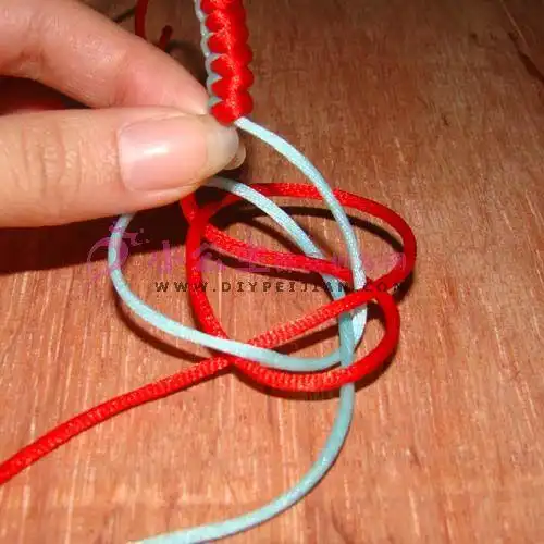 金刚结红绳手链编法之三