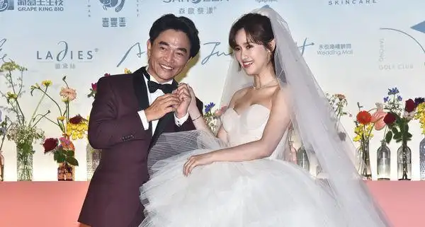 sandy吴姗儒婚纱拍摄地点曝光白纱穿整场原因暖炸