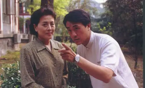 滕文骥电视剧力作《书香门第》 青海连播(组图)