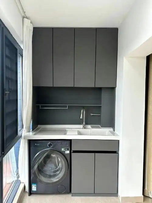小空间,大智慧——阳台洗衣柜的巧妙设计|柜子|储物柜|晾衣架|洗衣机