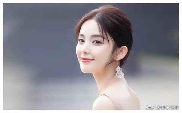 31岁"无人敢娶,撩汉无数"的古力娜扎,不再被宽容|追星|渣男|恋情|模特