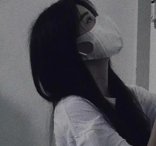 进来拿丧系伤感忧郁丧系真人女生头像