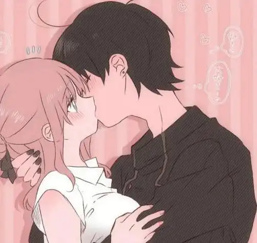 情侣亲亲头像图片动漫 亲吻情侣头像一人一半动漫