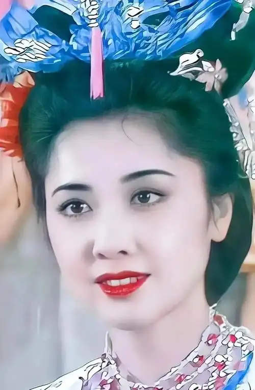 高贵优雅的朱琳楚楚动人温婉秀丽的写真照