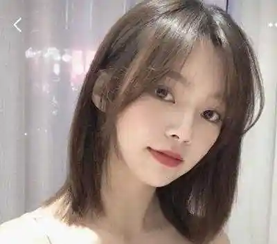 所以在一款齐肩碎发直发型的打造之后,你的气息也更为的高大上,当然