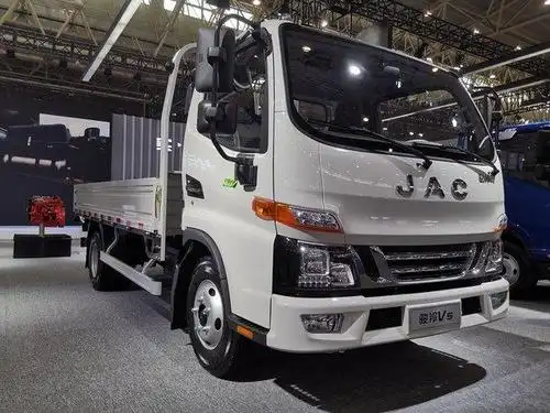 买国六车长点心吧,看看江淮骏铃v5,这么优势明显的新车不香吗?