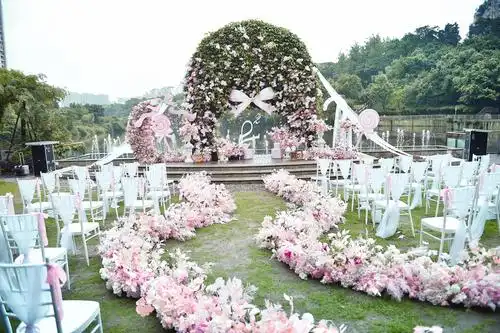 电话:18006270670 商品详情 策划布置 服务类型 婚礼策划,宝宝宴布置