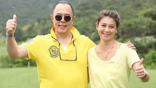 张铁林为何爱刘玉婉 张铁林女友刘玉婉个人资料婚史前夫是谁照片