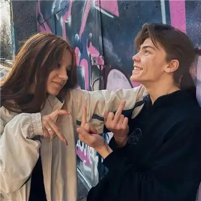 欧美情图头像56组 高清超级好看的欧美真人情头图片