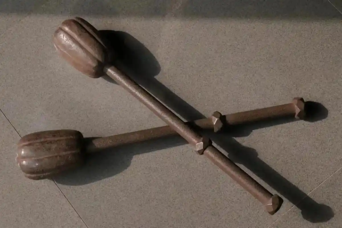 【古兵器 61 瓜棱铁锤】此锤分量厚重实铁所铸