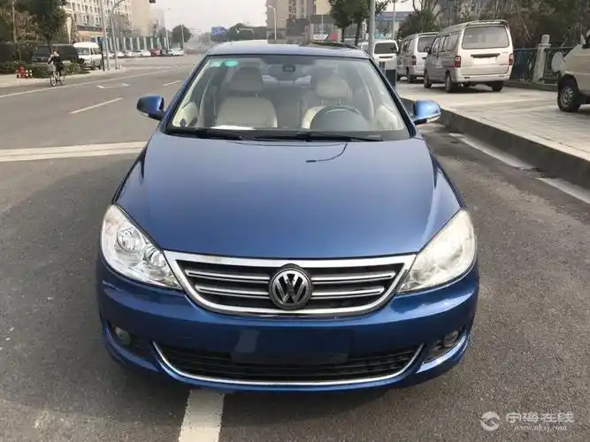 大众朗逸16at高配宝蓝色465万