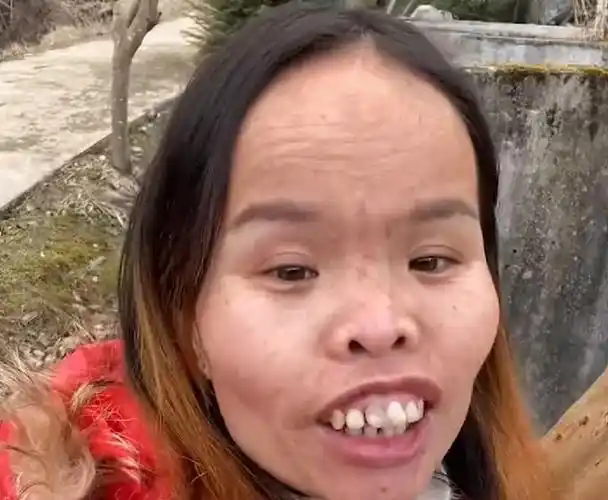 最近火的一个丑女网红是谁,最丑网红女叫什么名字,中国第一丑女网红是