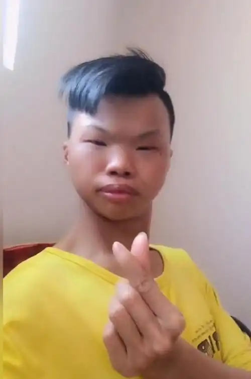 靓仔比心靓仔比心表情