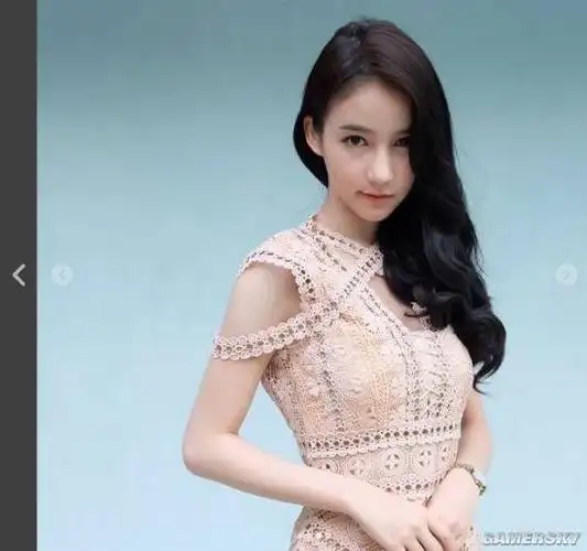 泰国变性人选美大赛冠军yoshi美照