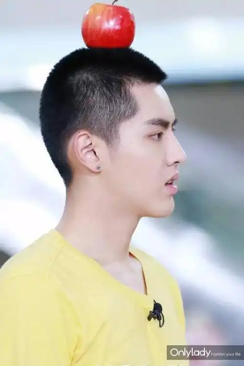 圆寸头是检验美男新标准露额的宋仲基杨洋超级man